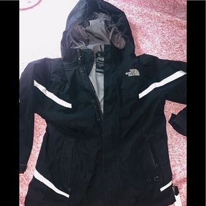 The north face windbreaker jacket small